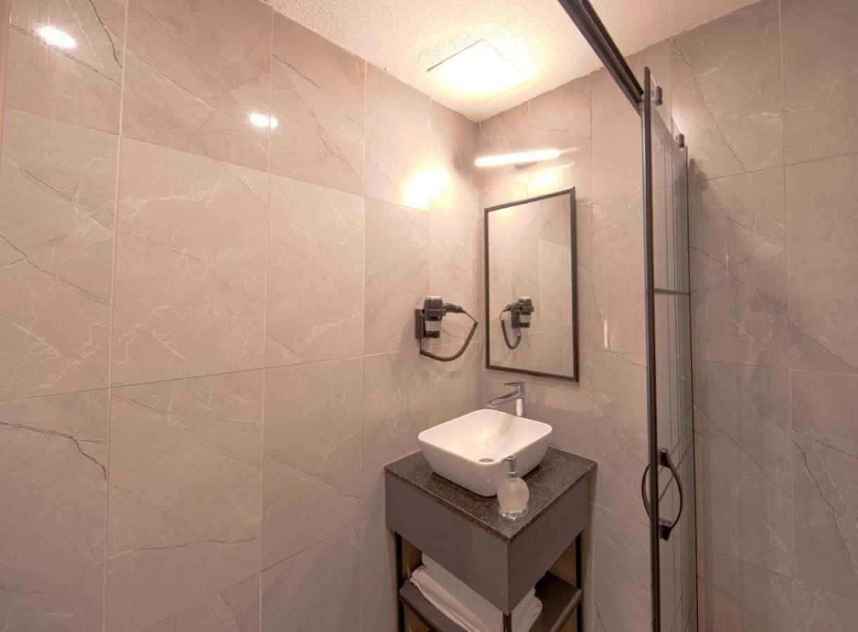 Istanbul City Airport Hotel מראה חיצוני תמונה